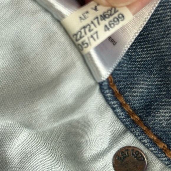 American Eagle Super Stretch Hi-Rise Shortie Denim Shorts Size 2 - Picture 9 of 11